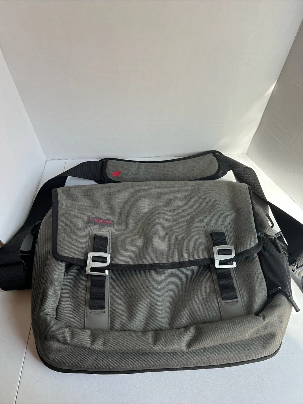 TIMBUK2 Gray Messenger Bag - Durable Everyday Carry